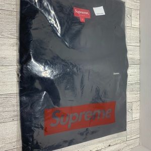 Supreme Small Box Tee
